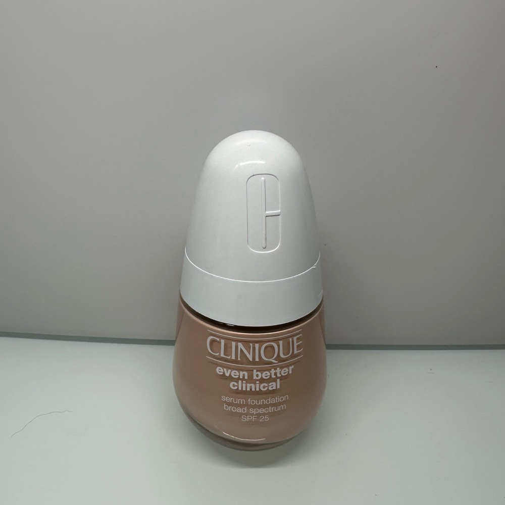 Even Better Clinical™ Serum Foundation Broad Spectrum SPF 25